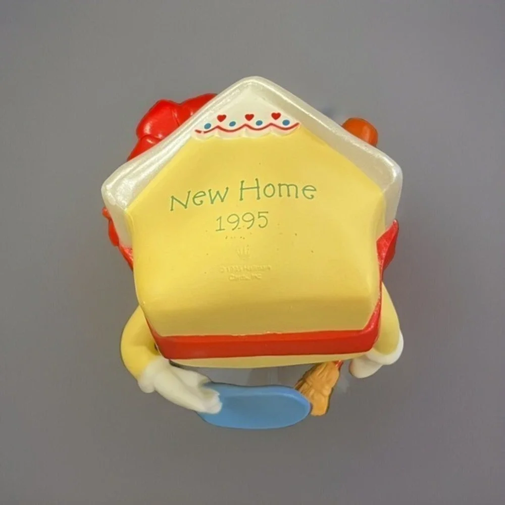 Vintage House‎ with Face Hallmark New Home Ornament Welcome Mat Bow Yellow 1995